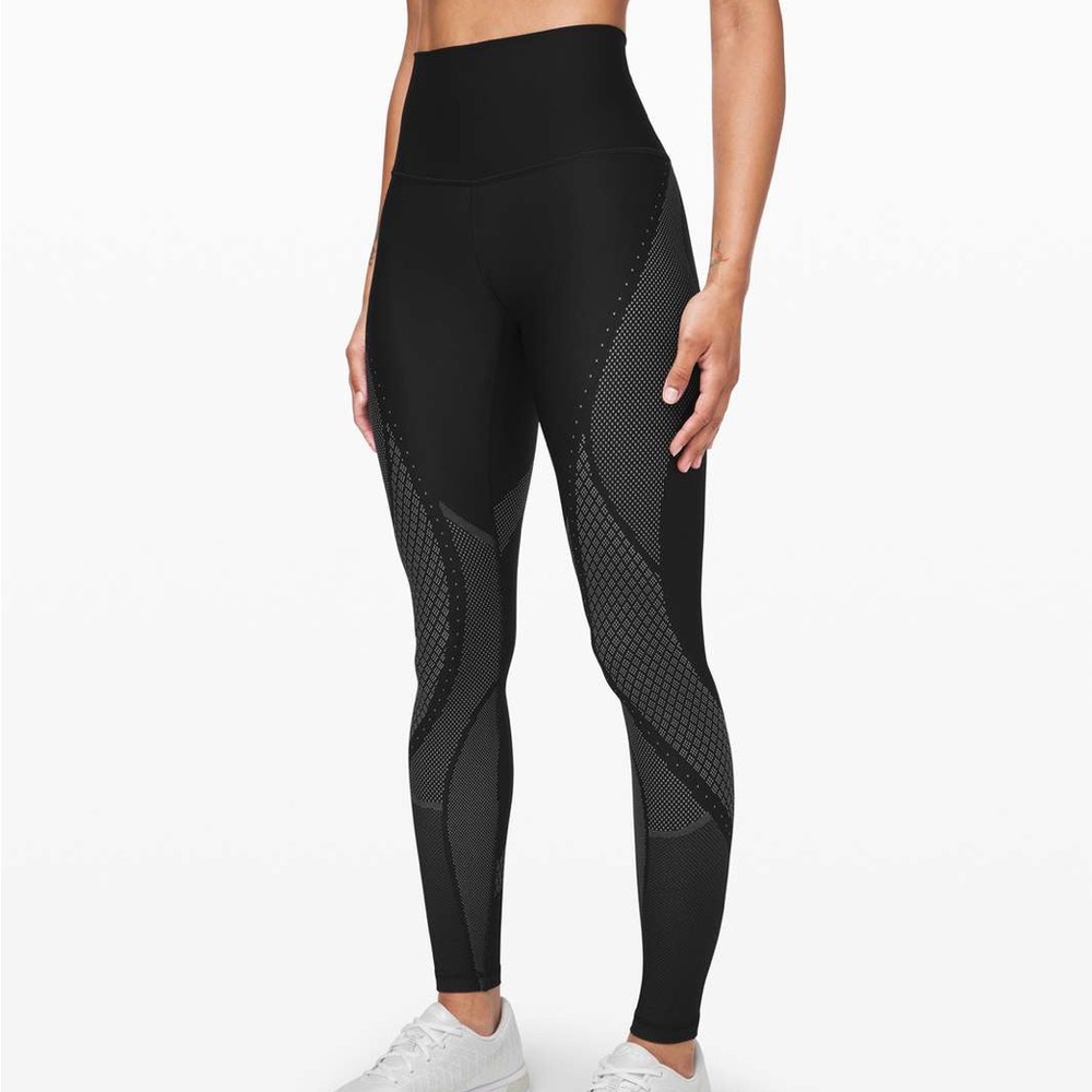 Lululemon mapped out high rise tight in glacier gray